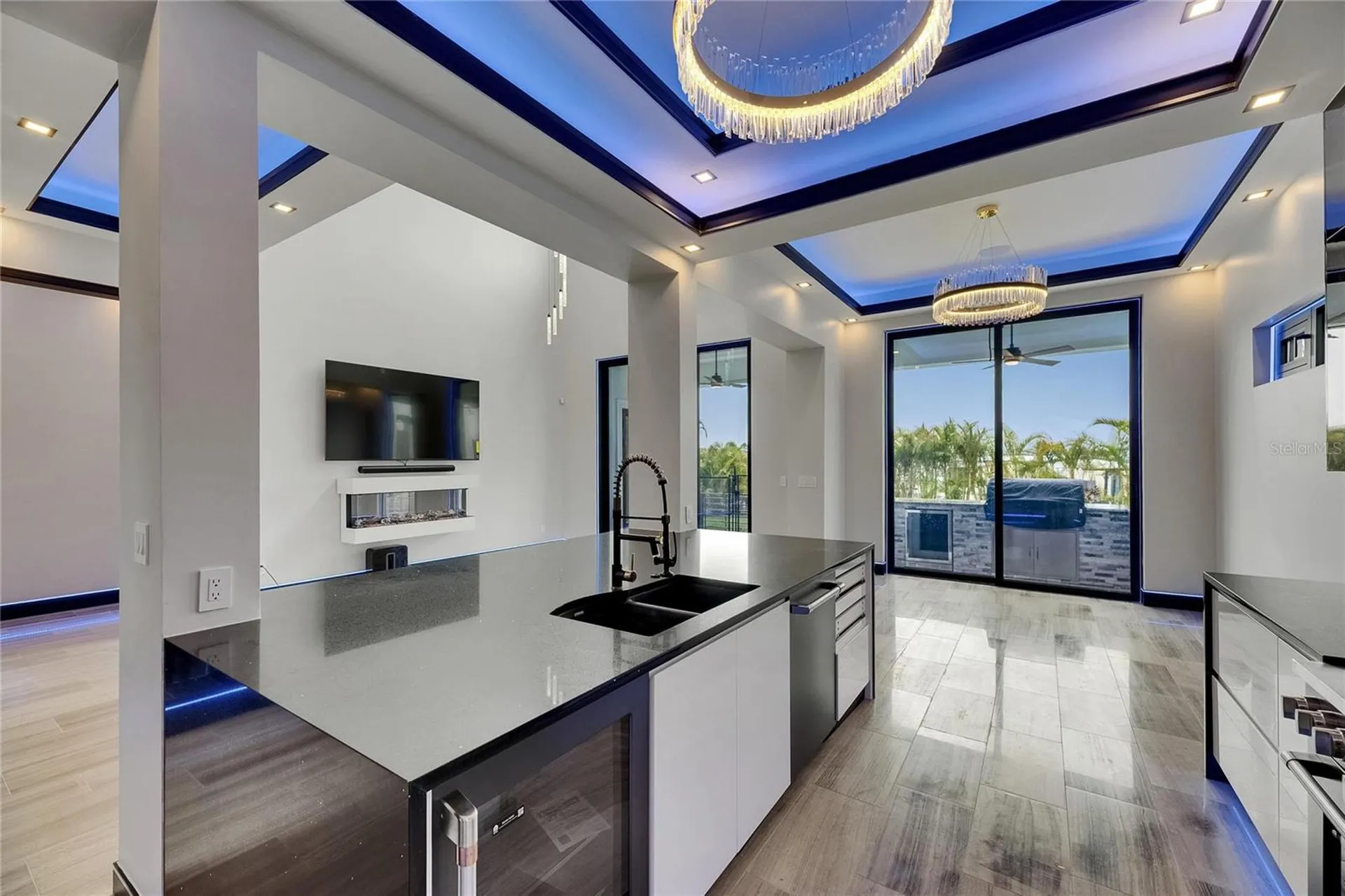 6528 Simone Shores Circle Apollo Beach FL 33572