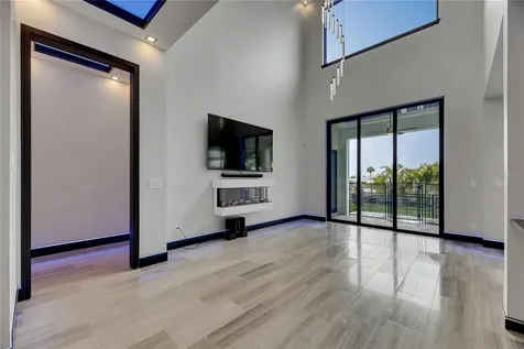 6528 Simone Shores Circle Apollo Beach FL 33572