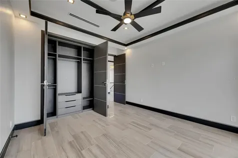 6528 Simone Shores Circle Apollo Beach FL 33572