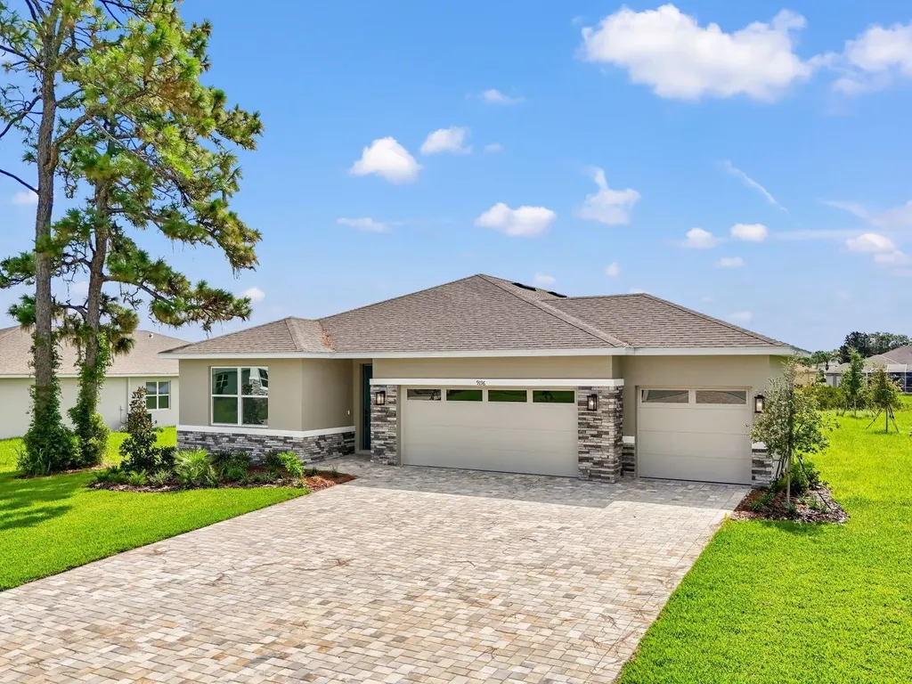 9196 Players Drive Weeki Wachee FL 34613