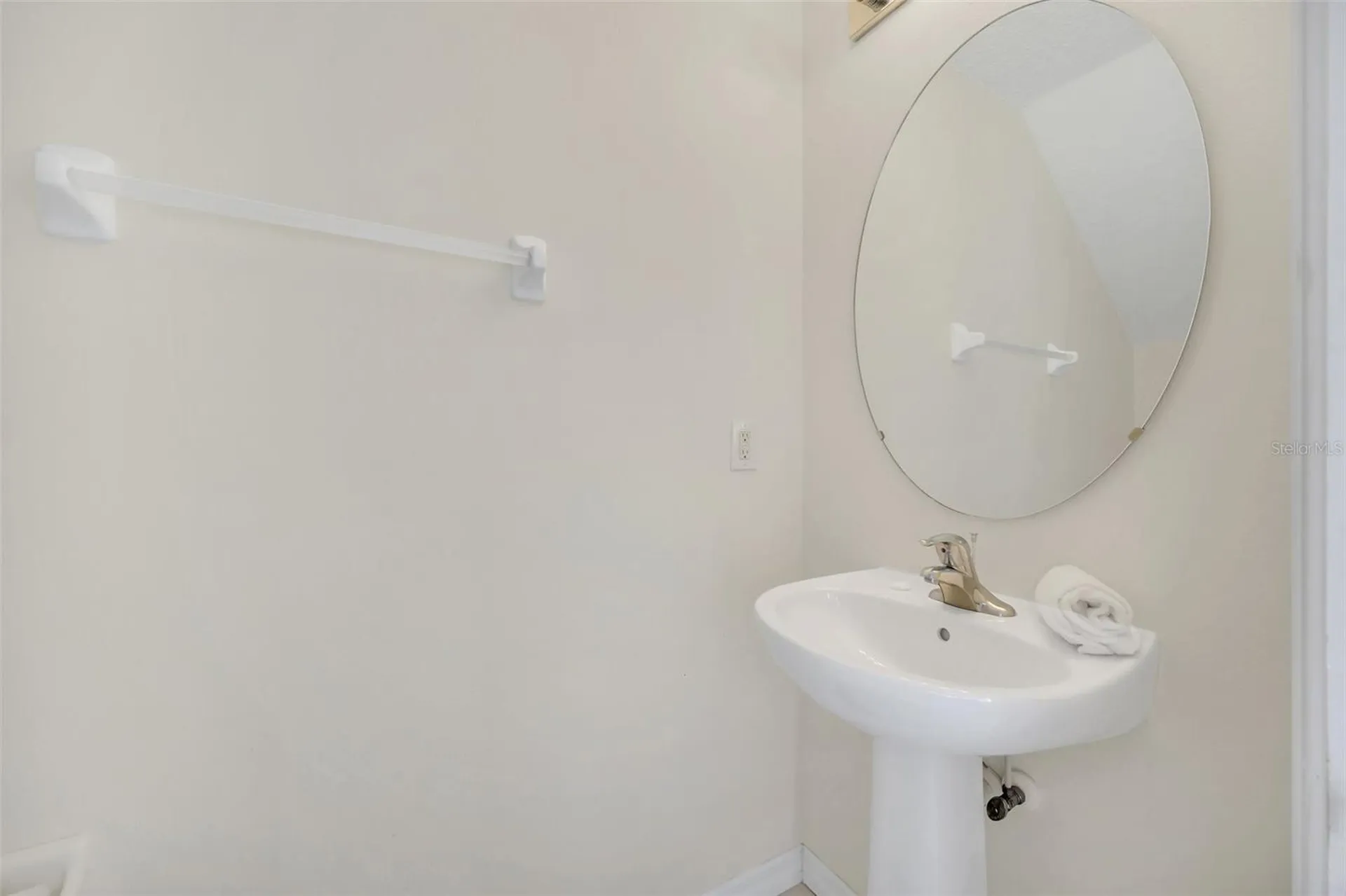8622 La Isla Drive Kissimmee FL 34747