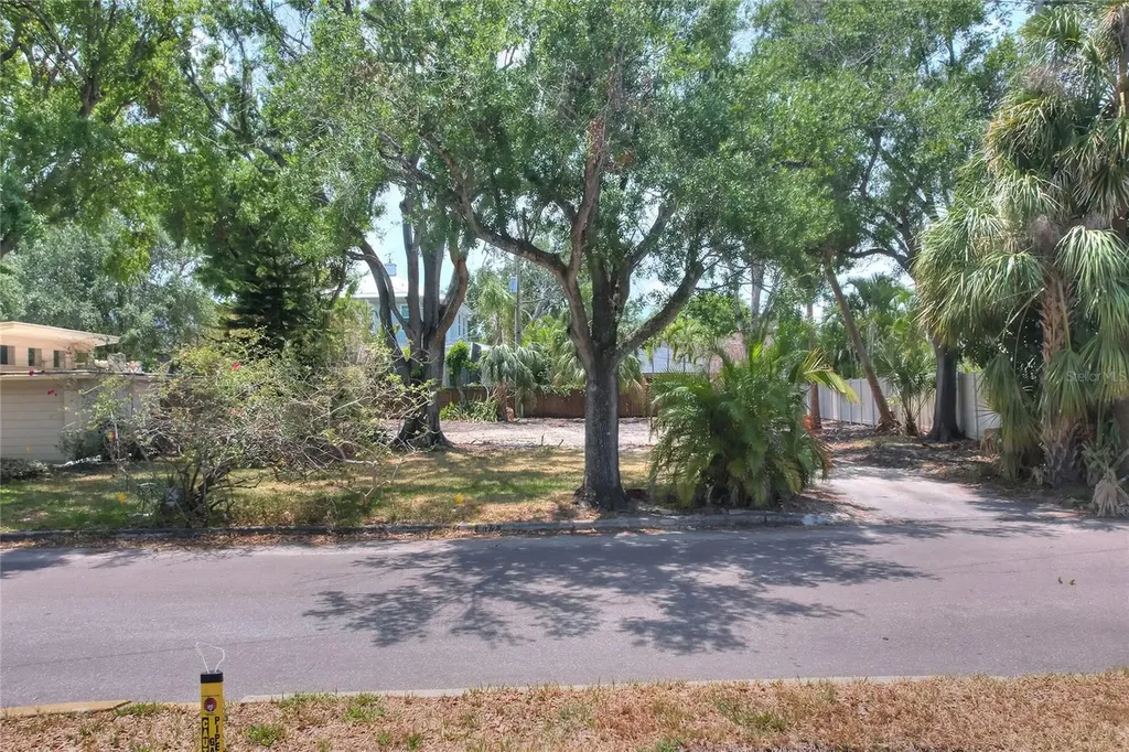 572 Marmora Avenue Tampa FL 33606