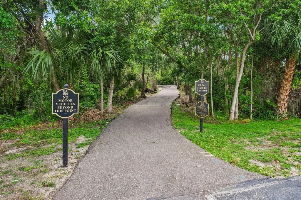 3062 Sutton Woods Drive Plant City FL 33566