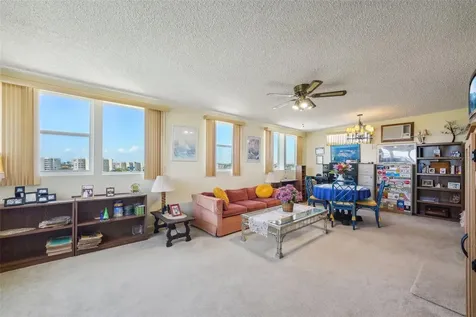 7400 Sun Island Drive S South Pasadena FL 33707