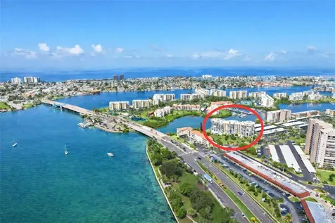 7400 Sun Island Drive S South Pasadena FL 33707