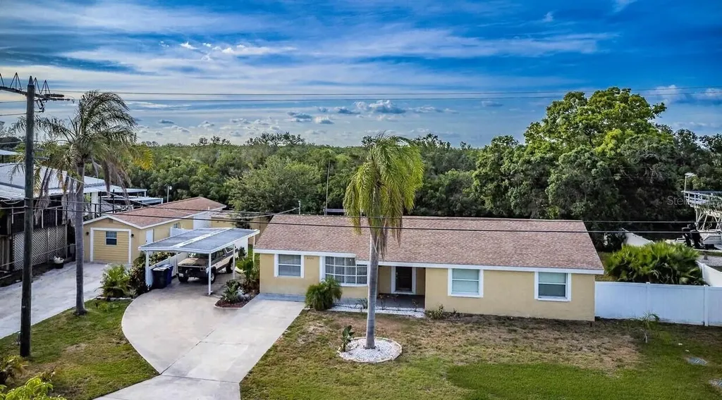 3225 W Shell Point Road Ruskin FL 33570