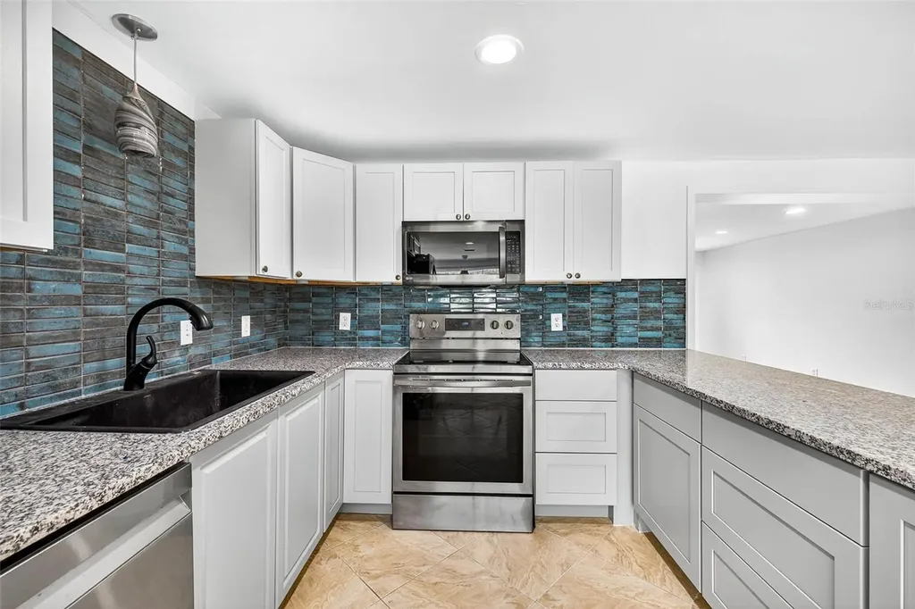 3225 W Shell Point Road Ruskin FL 33570
