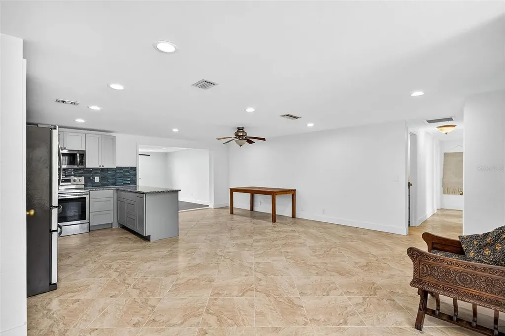 3225 W Shell Point Road Ruskin FL 33570