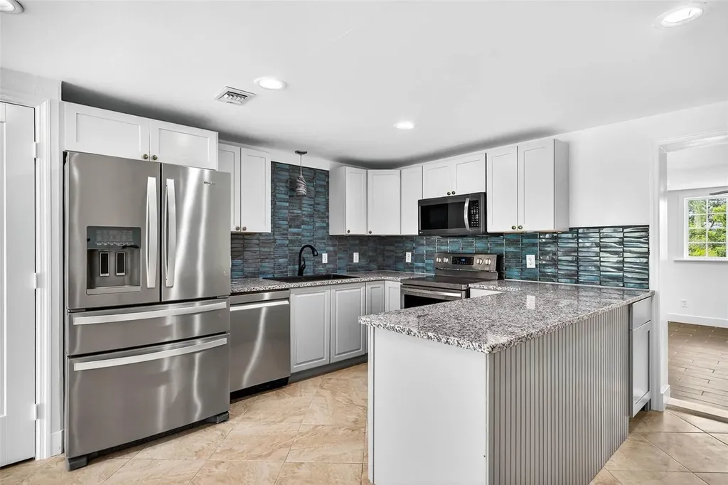 3225 W Shell Point Road Ruskin FL 33570