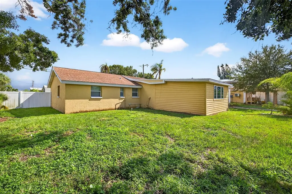 3225 W Shell Point Road Ruskin FL 33570