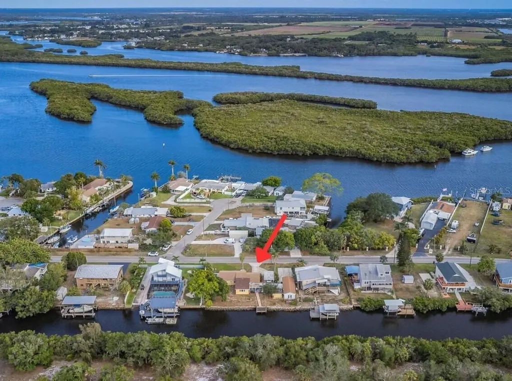 3225 W Shell Point Road Ruskin FL 33570