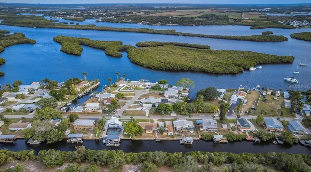 3225 W Shell Point Road Ruskin FL 33570