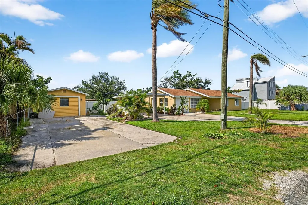 3225 W Shell Point Road Ruskin FL 33570