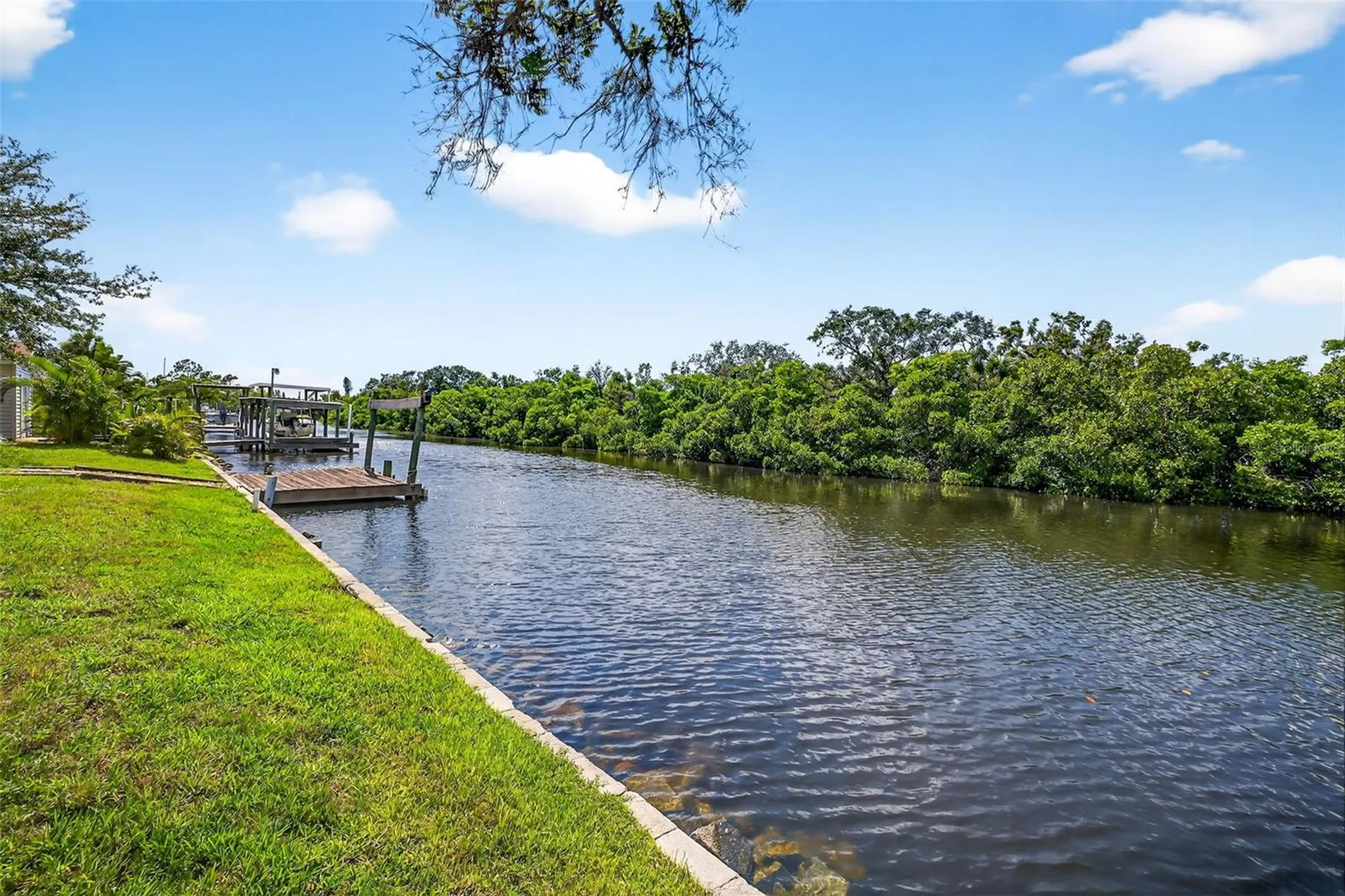 3225 W Shell Point Road Ruskin FL 33570