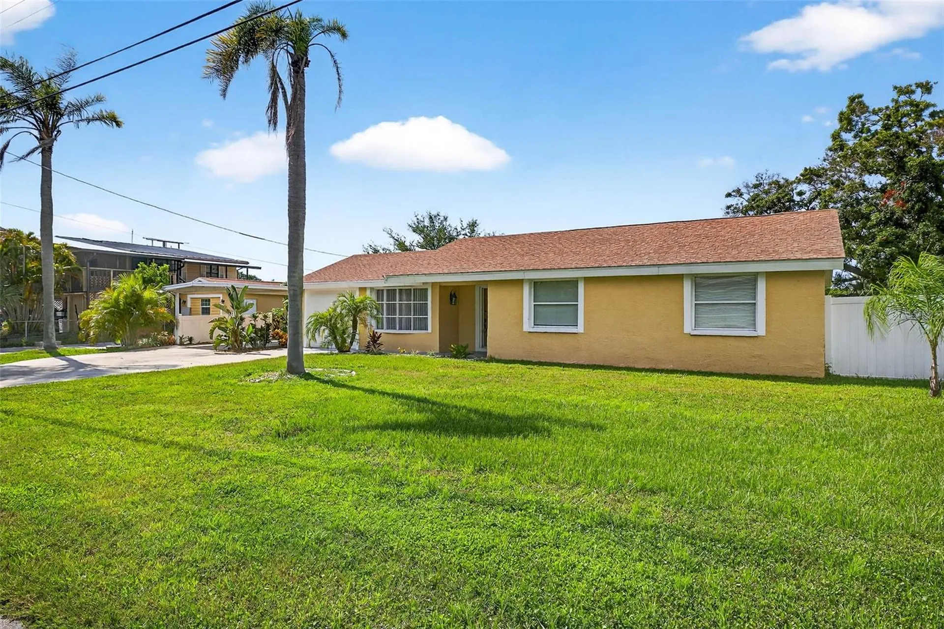 3225 W Shell Point Road Ruskin FL 33570