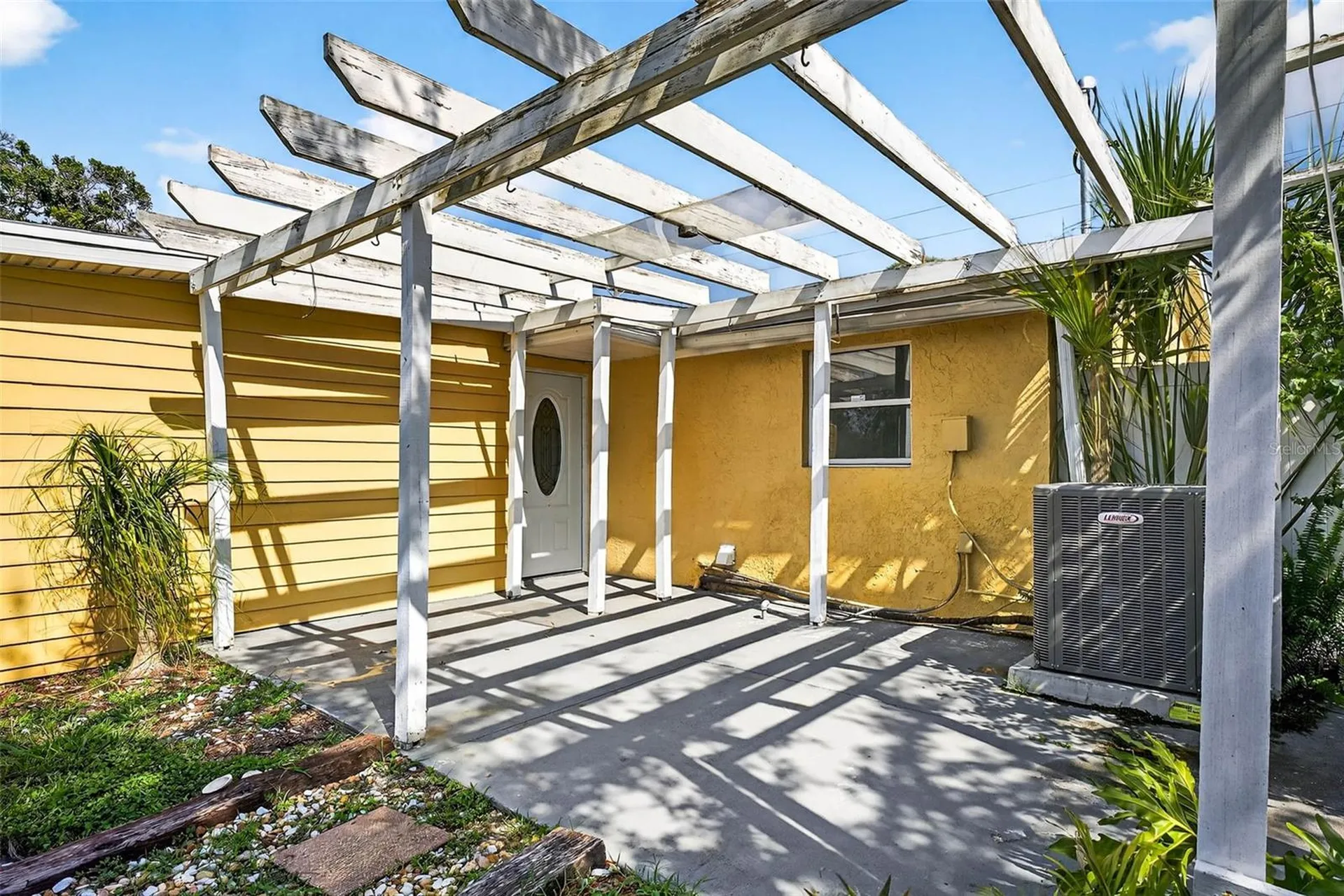 3225 W Shell Point Road Ruskin FL 33570