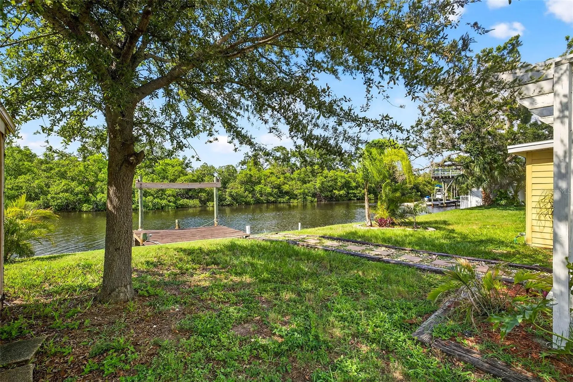 3225 W Shell Point Road Ruskin FL 33570
