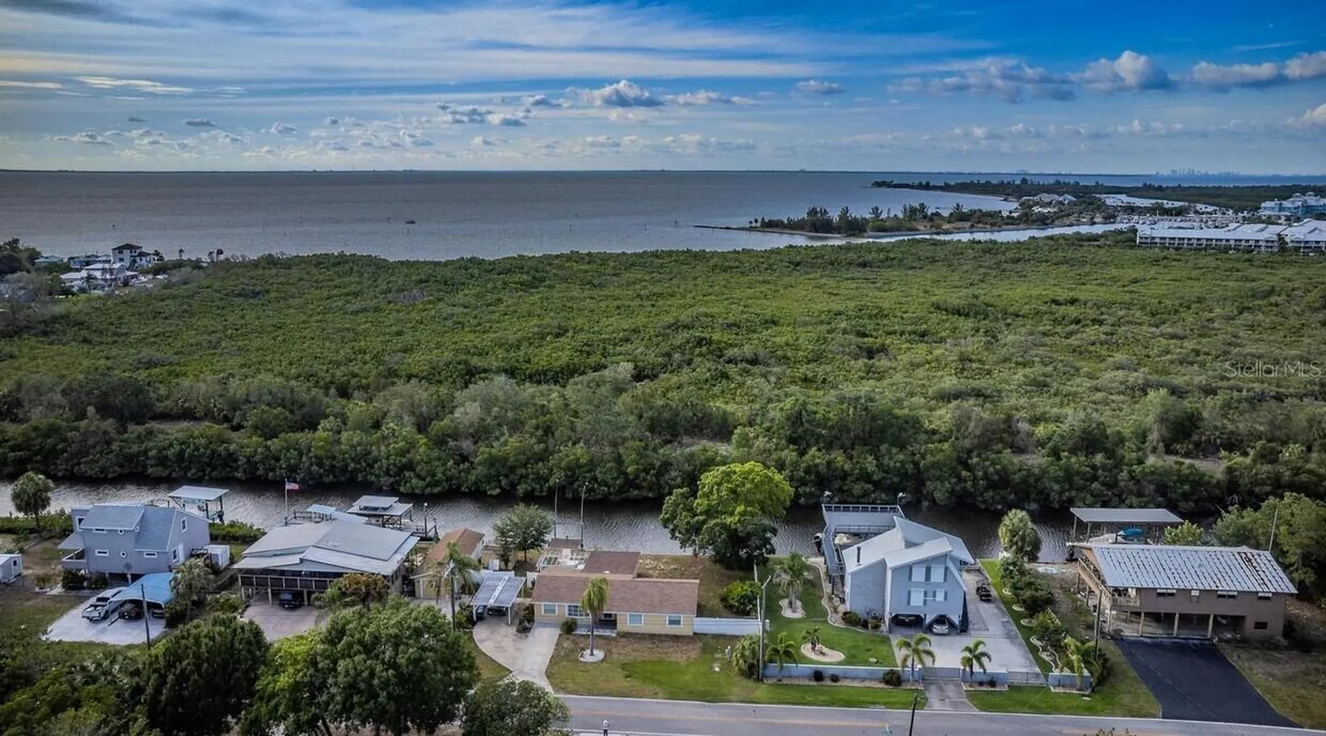 3225 W Shell Point Road Ruskin FL 33570