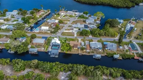 3225 W Shell Point Road Ruskin FL 33570