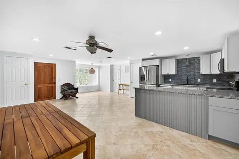 3225 W Shell Point Road Ruskin FL 33570