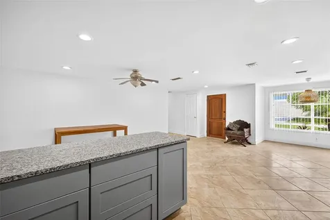 3225 W Shell Point Road Ruskin FL 33570