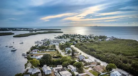 3225 W Shell Point Road Ruskin FL 33570