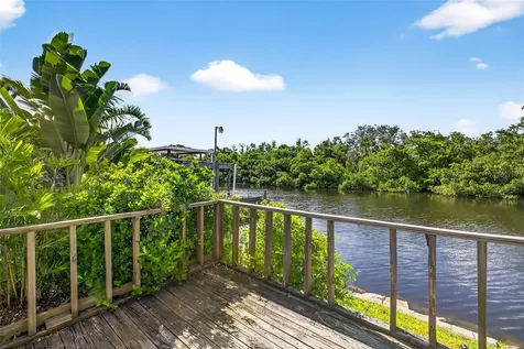 3225 W Shell Point Road Ruskin FL 33570