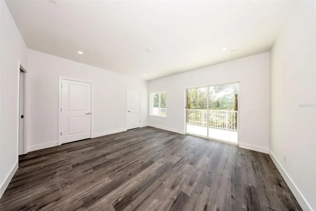300 Mitnik Drive Deltona FL 32738