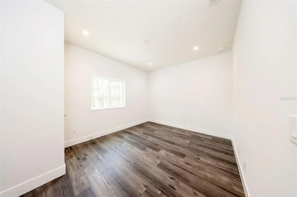 300 Mitnik Drive Deltona FL 32738