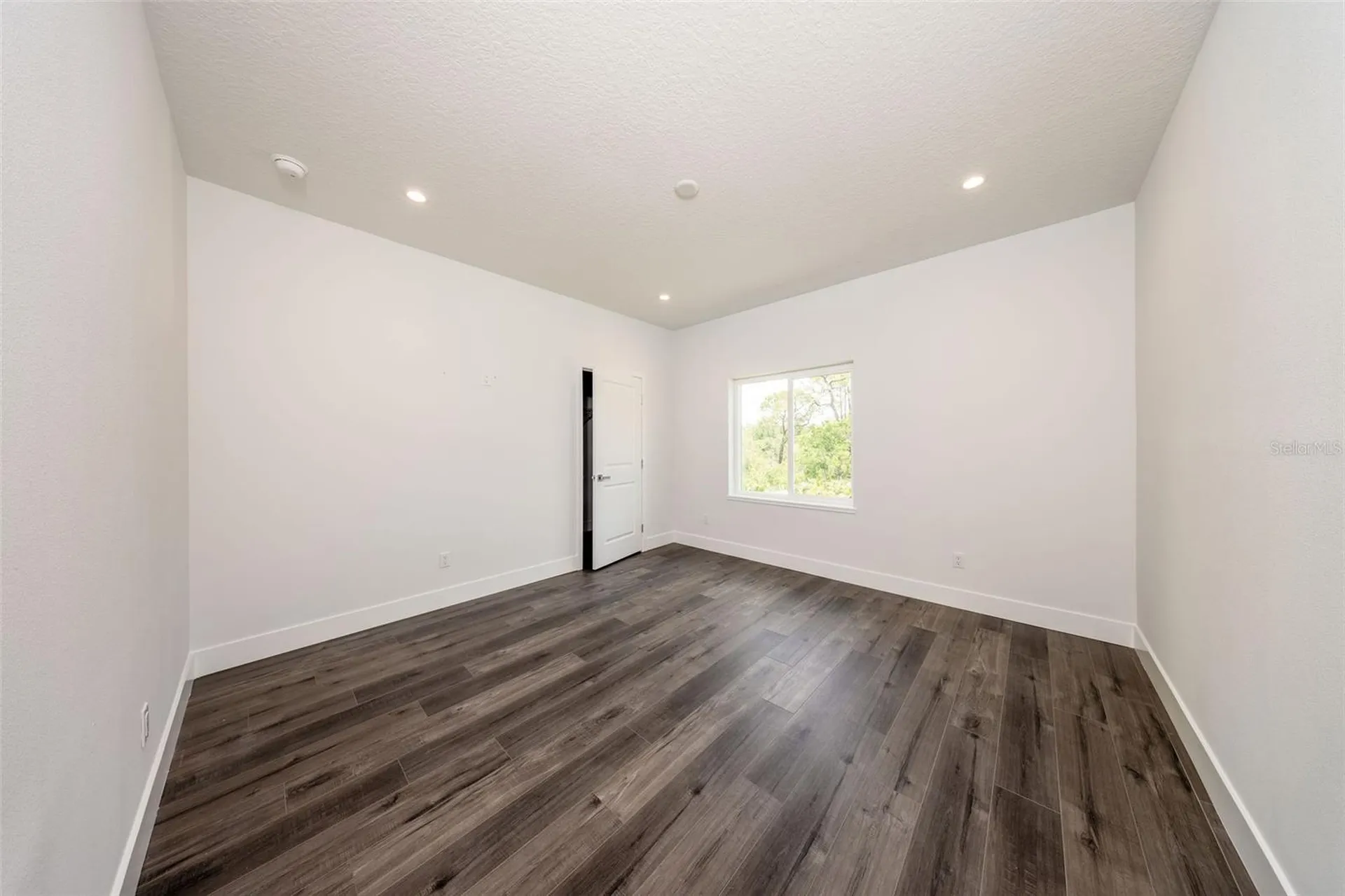300 Mitnik Drive Deltona FL 32738