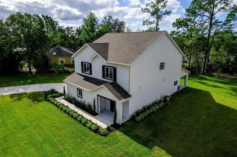 300 Mitnik Drive Deltona FL 32738