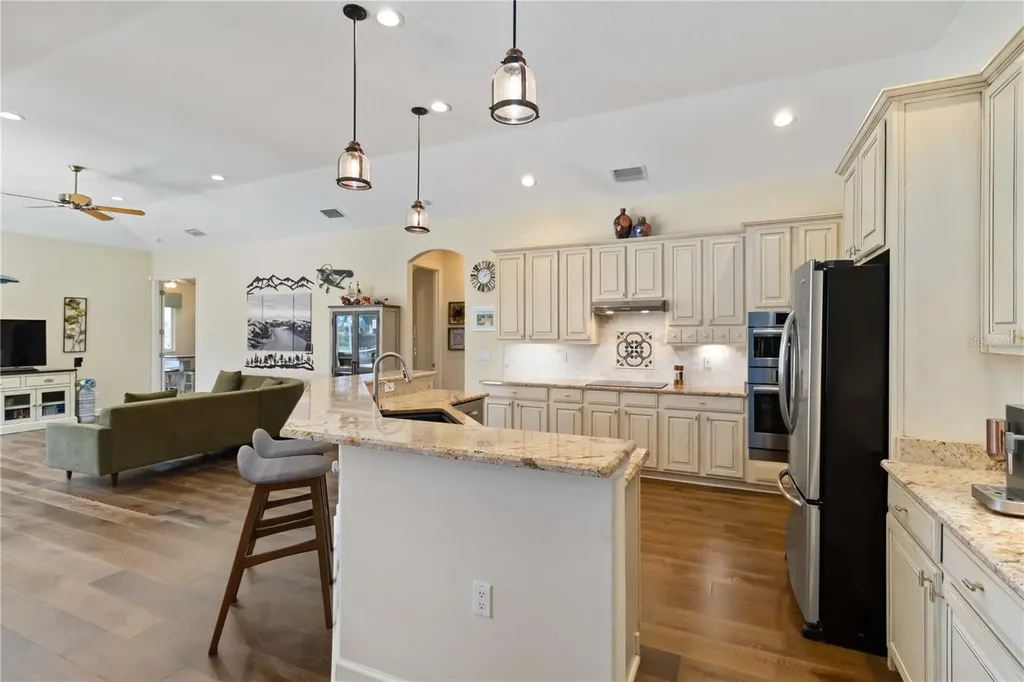 4958 Gardiners Bay Circle Sarasota FL 34238