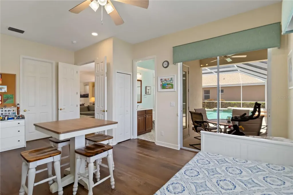 4958 Gardiners Bay Circle Sarasota FL 34238