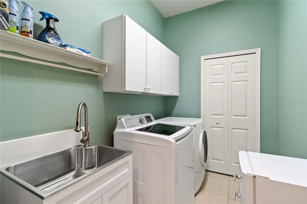 4958 Gardiners Bay Circle Sarasota FL 34238