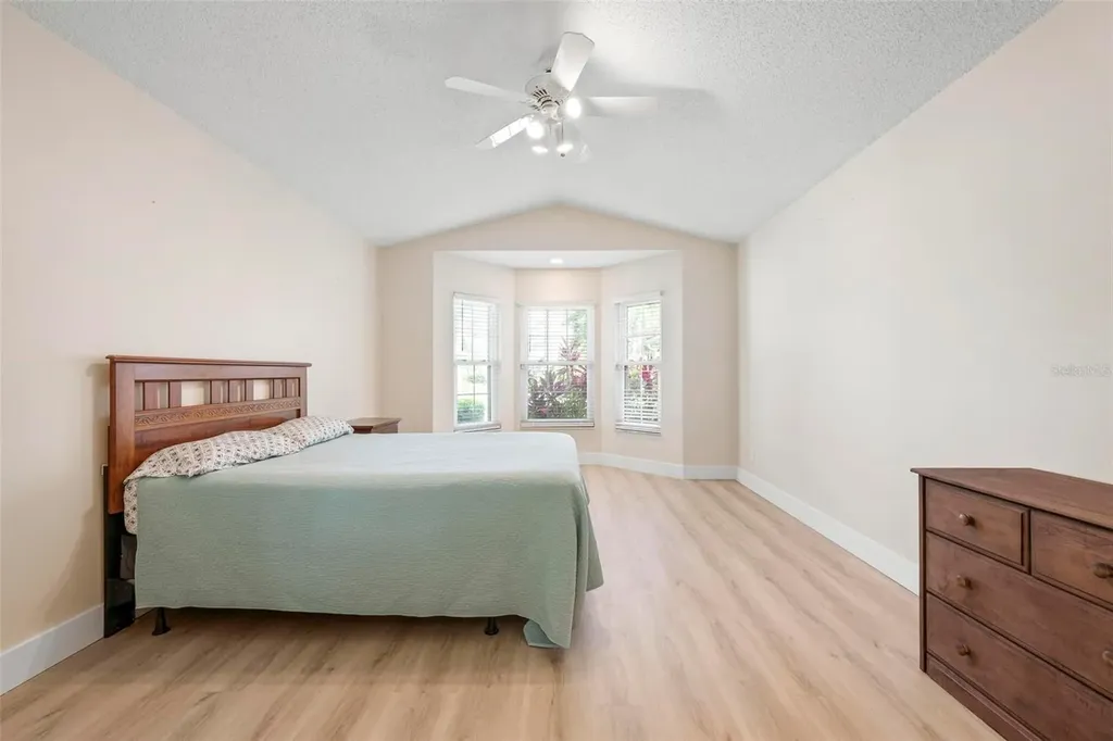 4472 Calle Serena Sarasota FL 34238