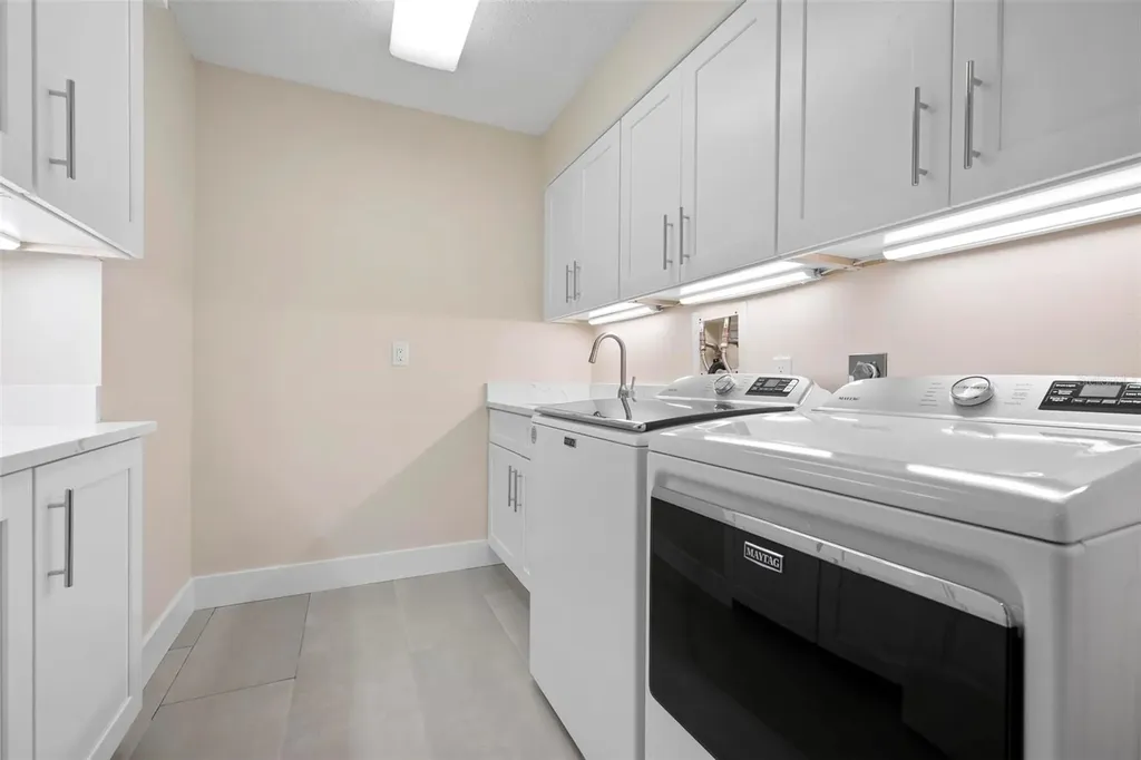 4472 Calle Serena Sarasota FL 34238