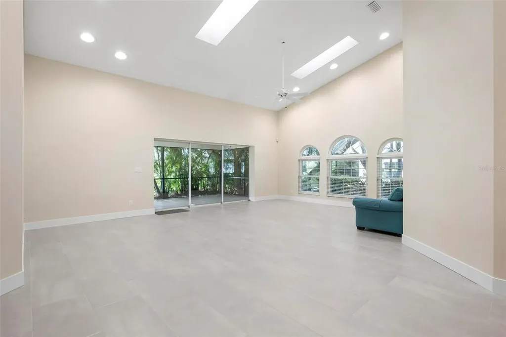 4472 Calle Serena Sarasota FL 34238
