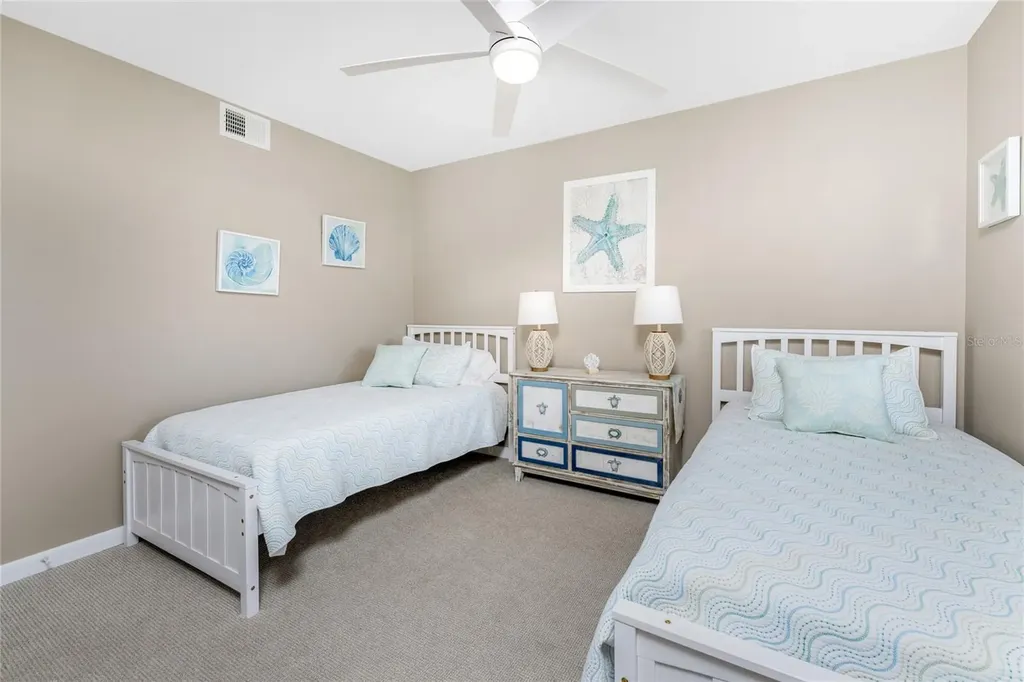 1591 Beach Road Englewood FL 34223