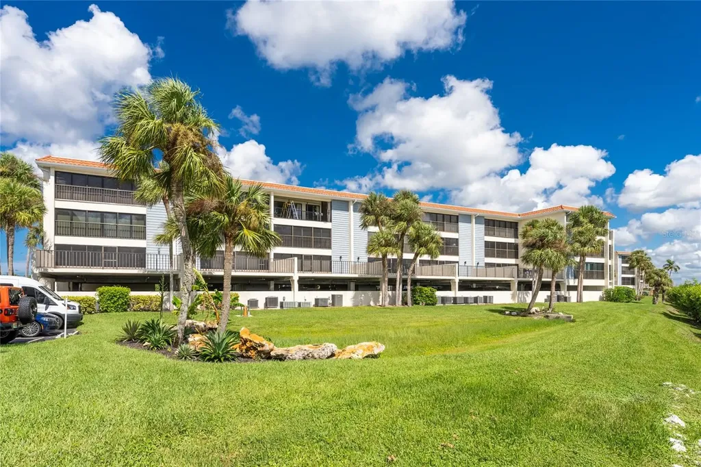 1591 Beach Road Englewood FL 34223