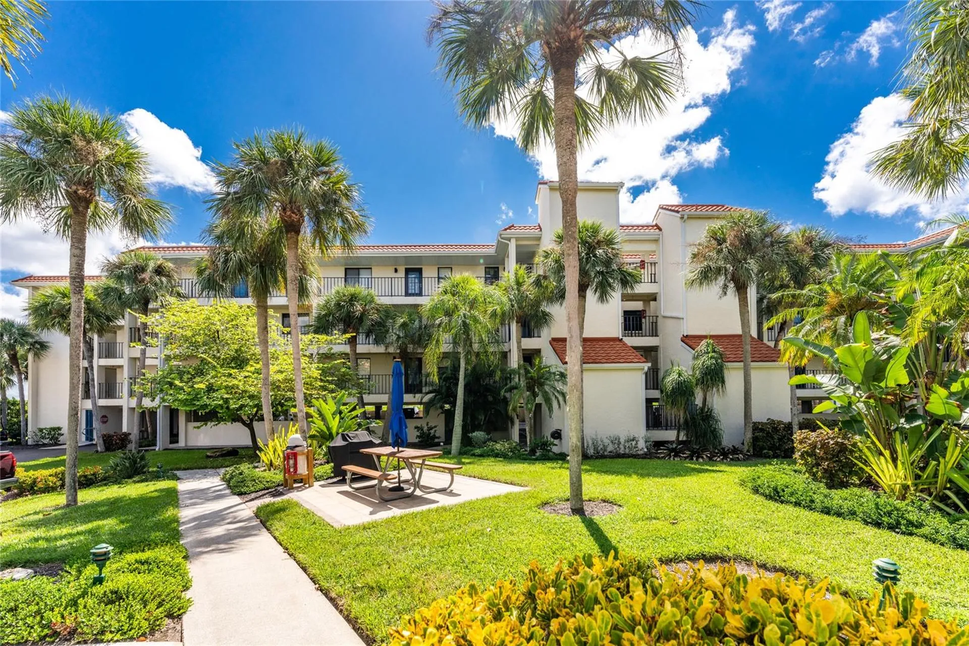 1591 Beach Road Englewood FL 34223