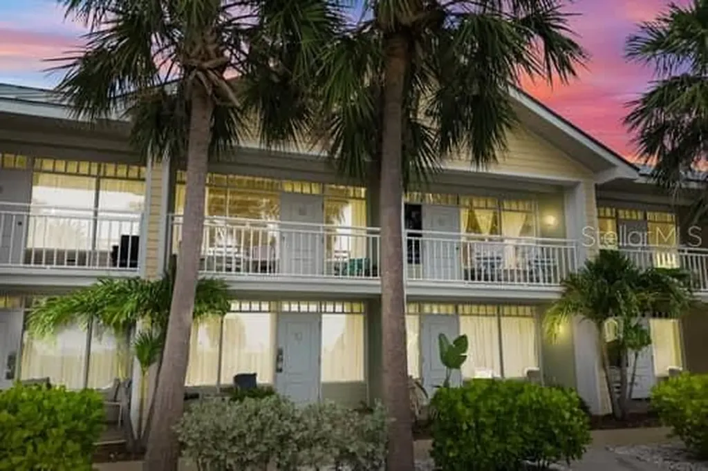 611 Destiny Drive Ruskin FL 33570