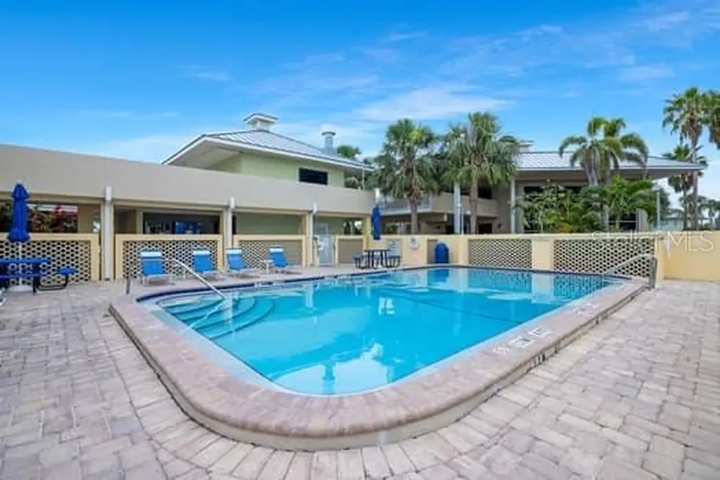 611 Destiny Drive Ruskin FL 33570