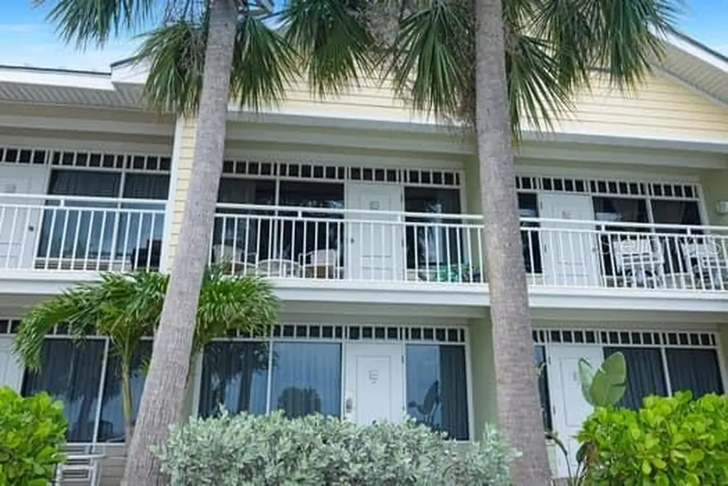 611 Destiny Drive Ruskin FL 33570