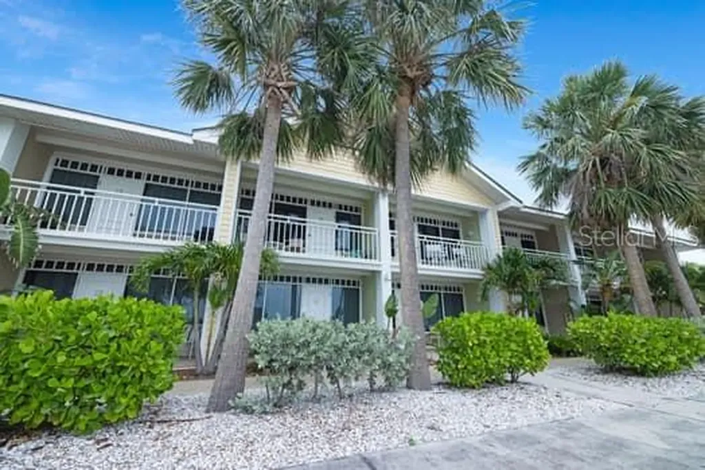 611 Destiny Drive Ruskin FL 33570