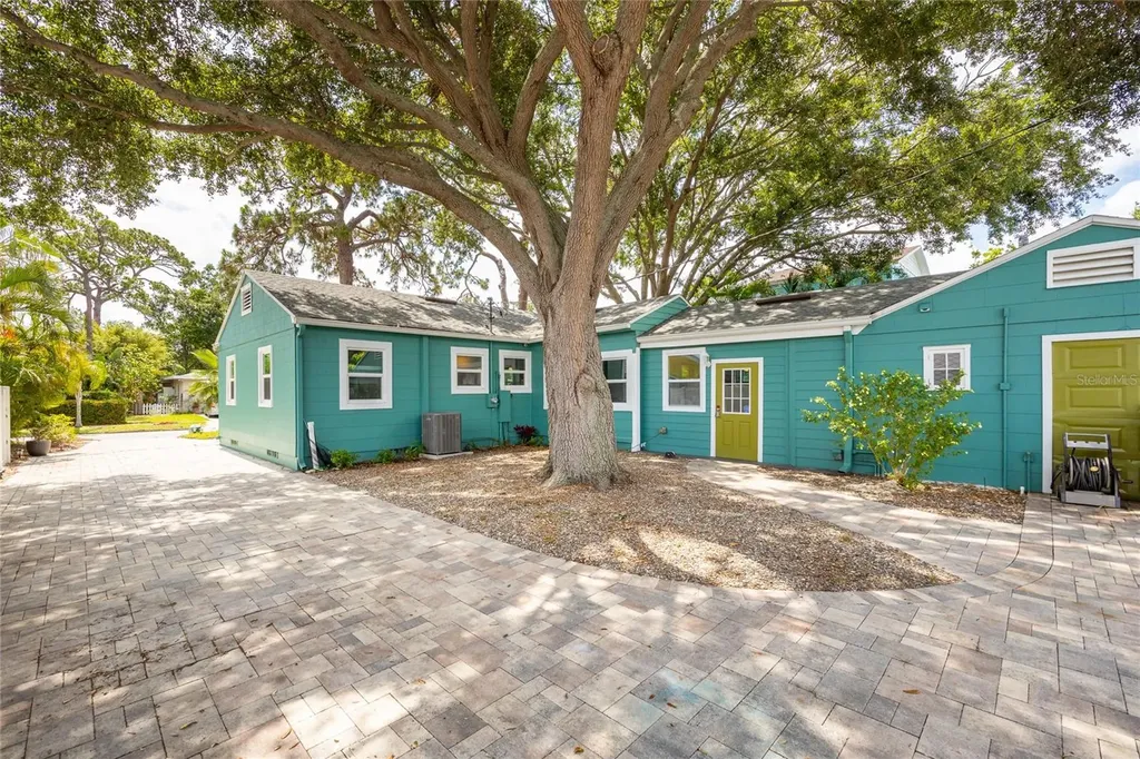 2709 Upton Street S Gulfport FL 33711