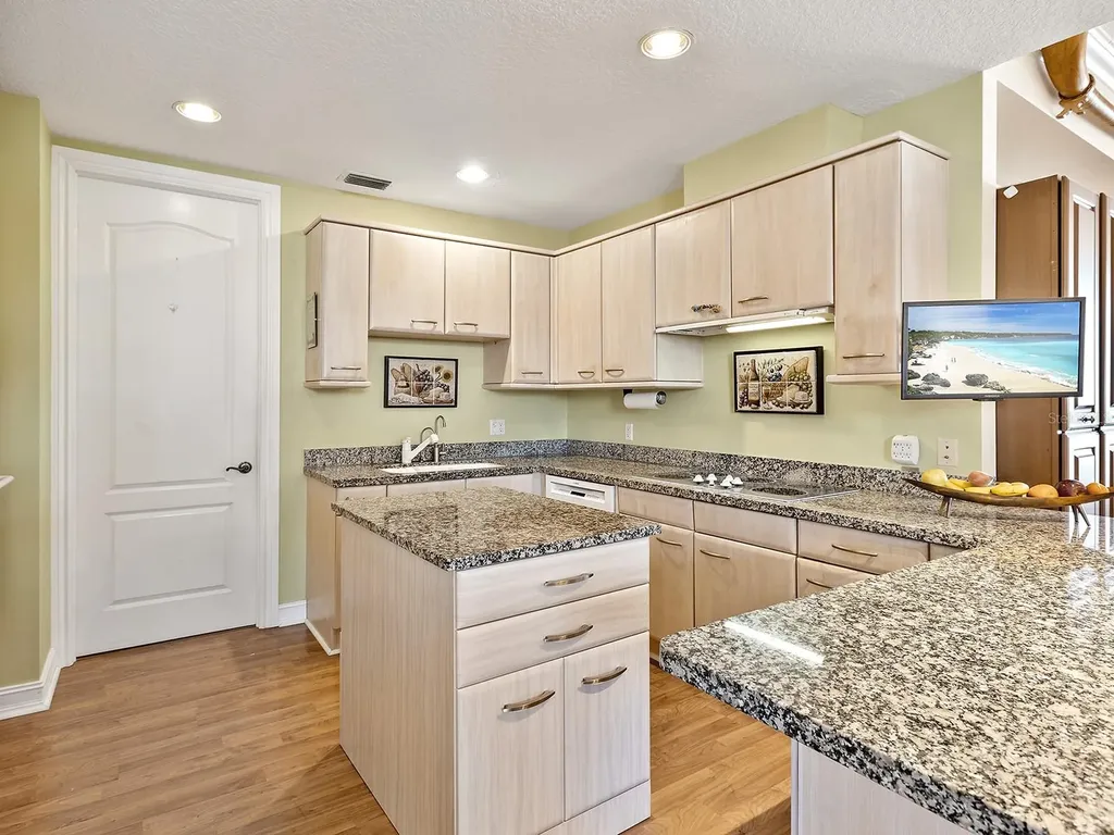 1233 N Gulfstream Avenue Sarasota FL 34236