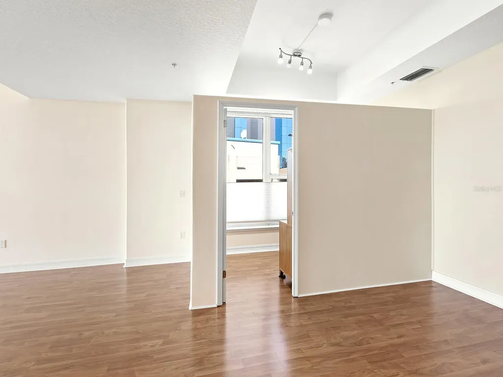 1233 N Gulfstream Avenue Sarasota FL 34236