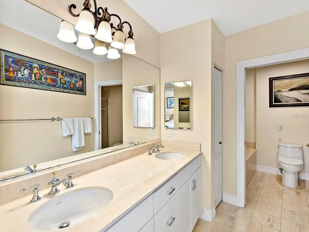 1233 N Gulfstream Avenue Sarasota FL 34236