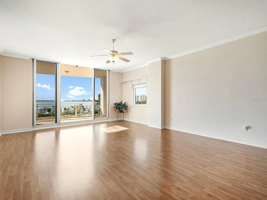 1233 N Gulfstream Avenue Sarasota FL 34236