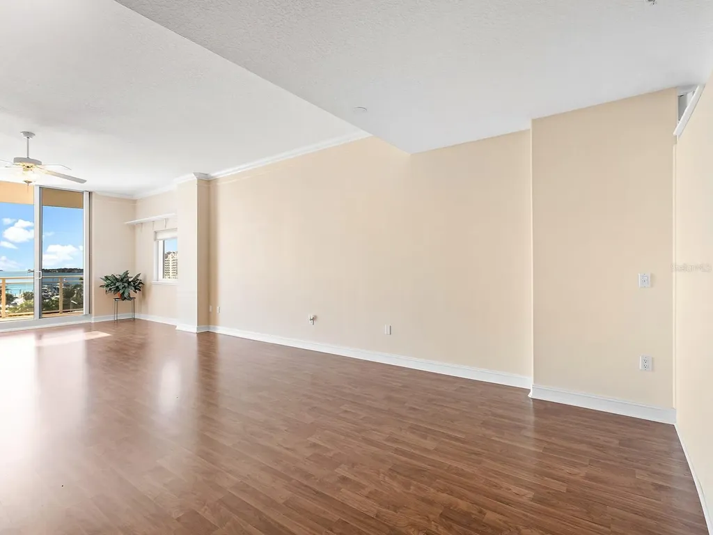 1233 N Gulfstream Avenue Sarasota FL 34236